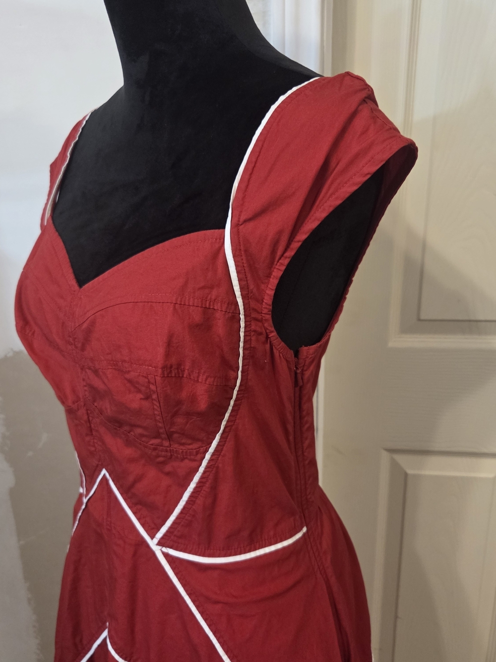 eshakti Red Cap-Sleeve Fit-and-Flare Midi Dress White Piping Tailored Look Party - Picture 2 of 16